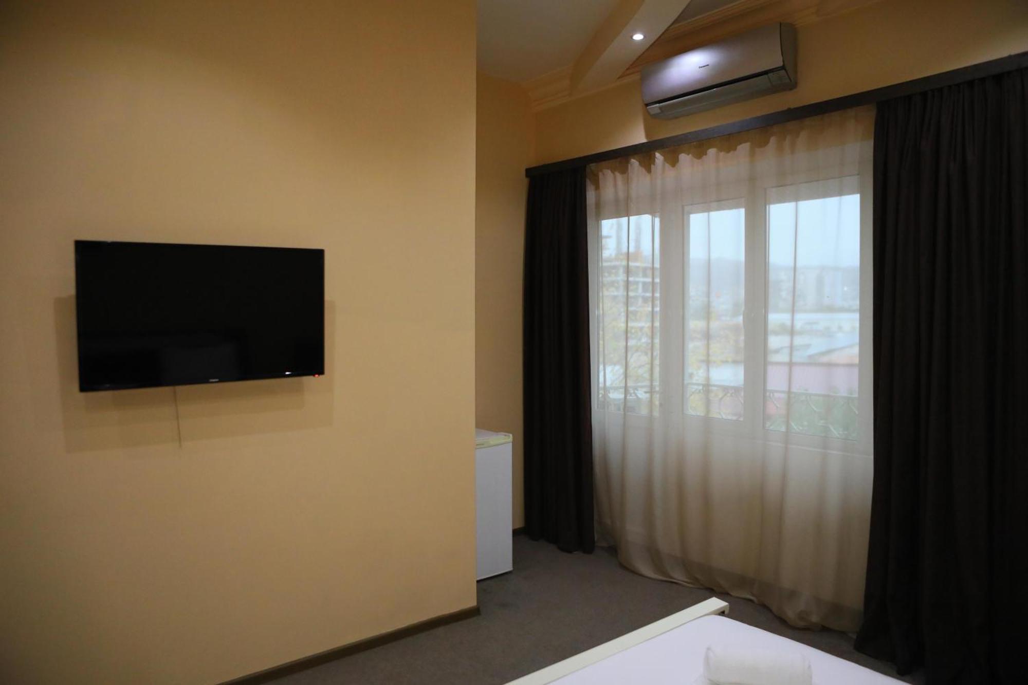 Elko Hotel Erywań Zewnętrze zdjęcie